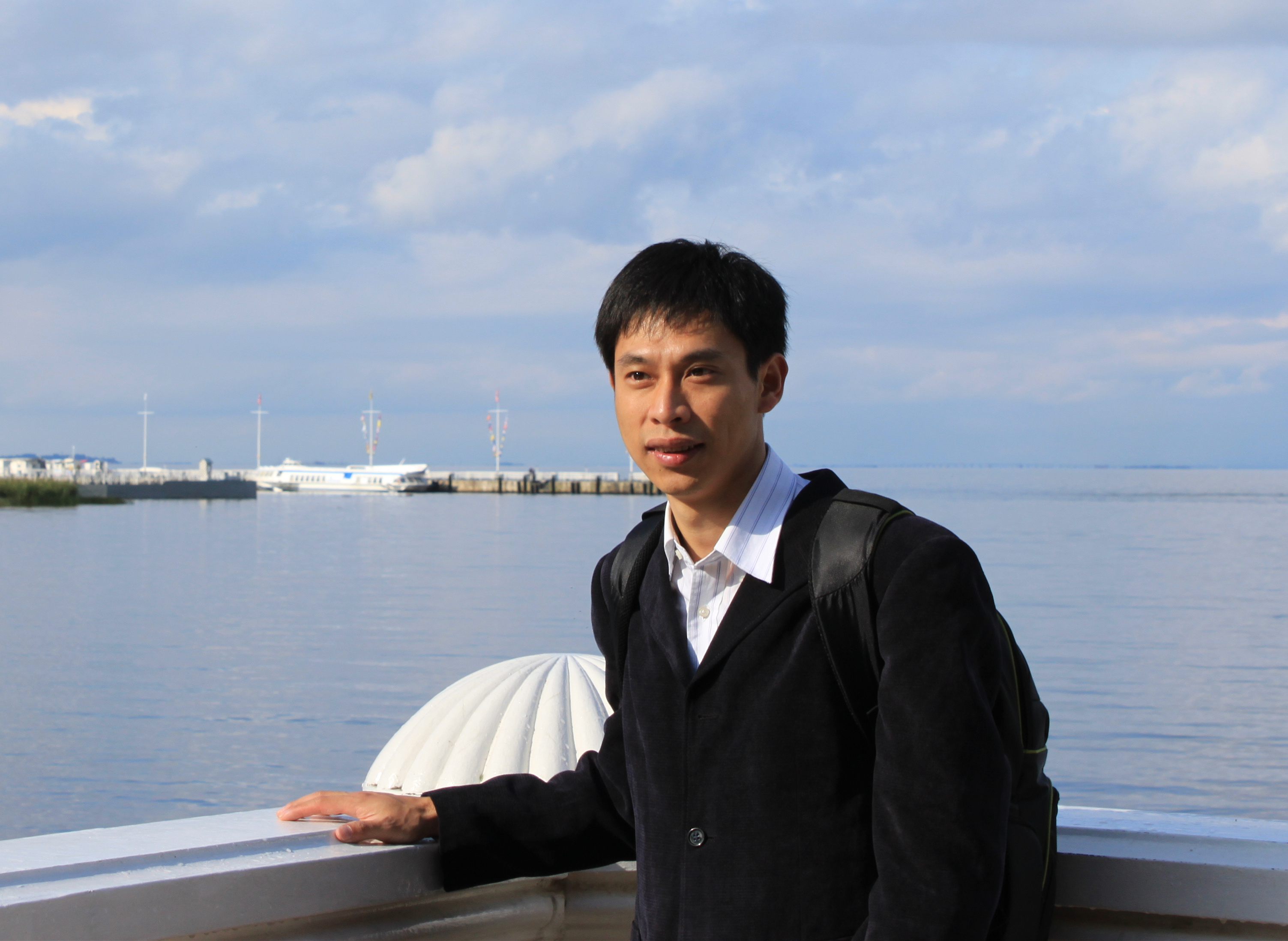 余欣2.jpg