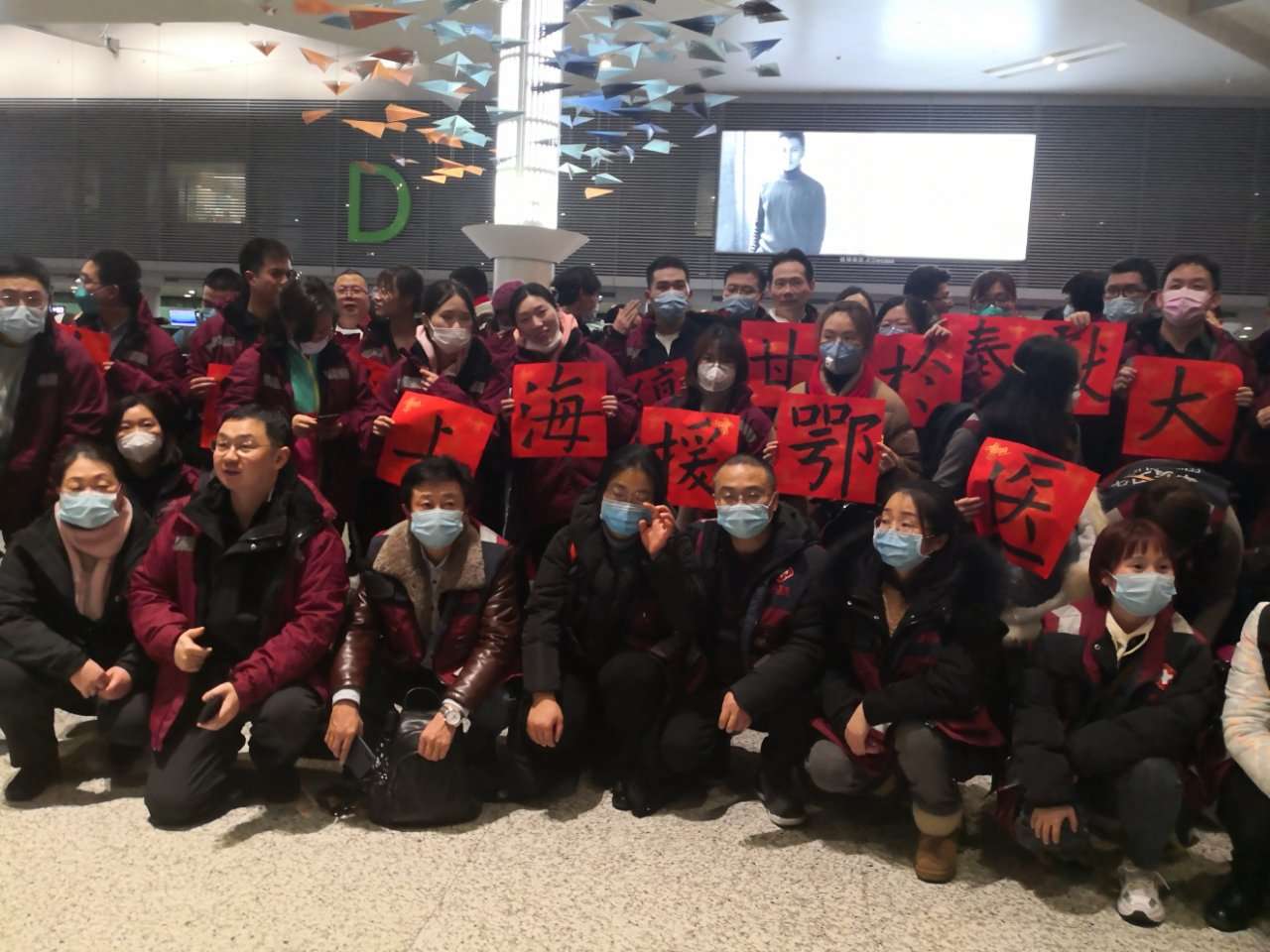 242243092m84.jpg 242243092m84.jpg