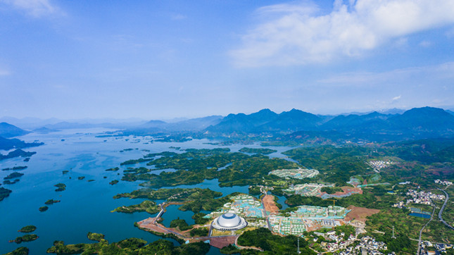 nei .摄影师:谷元浩_副本.jpg nei .摄影师:谷元浩_副本.jpg