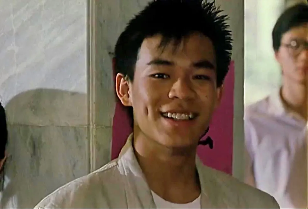 《扫黑风暴》老戏骨出道时一个比一个帅,“高明远”颜值最高