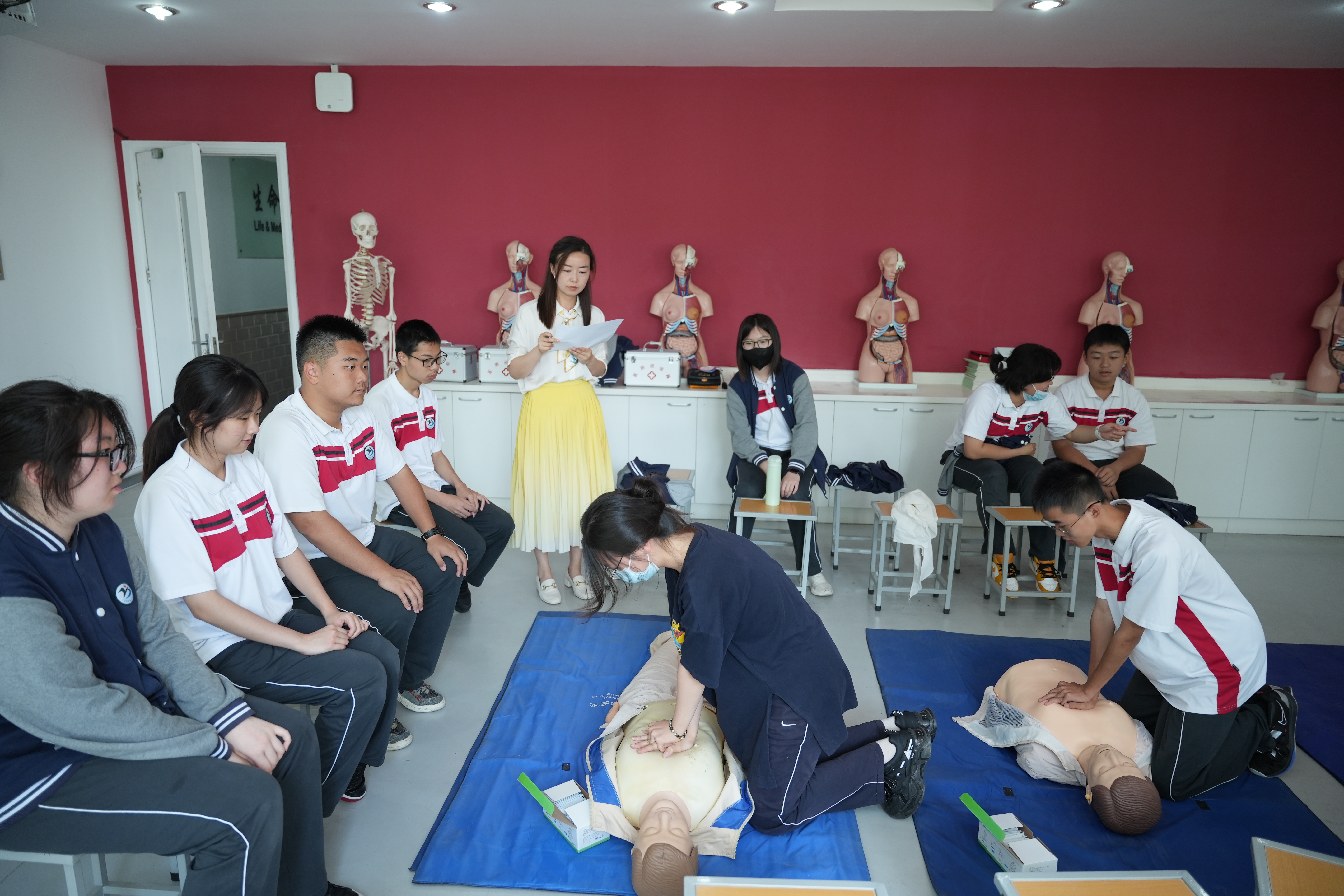 生命医学体验课.jpg